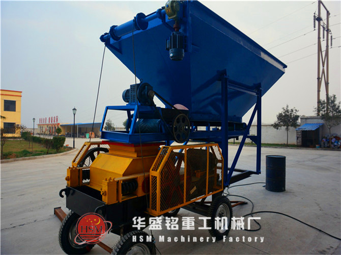 兩臺(tái)對輥破碎機(jī)同時(shí)發(fā)貨